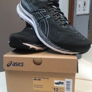 Mens Asics GEL-Kayano 28 Size 12 Medium Brand New